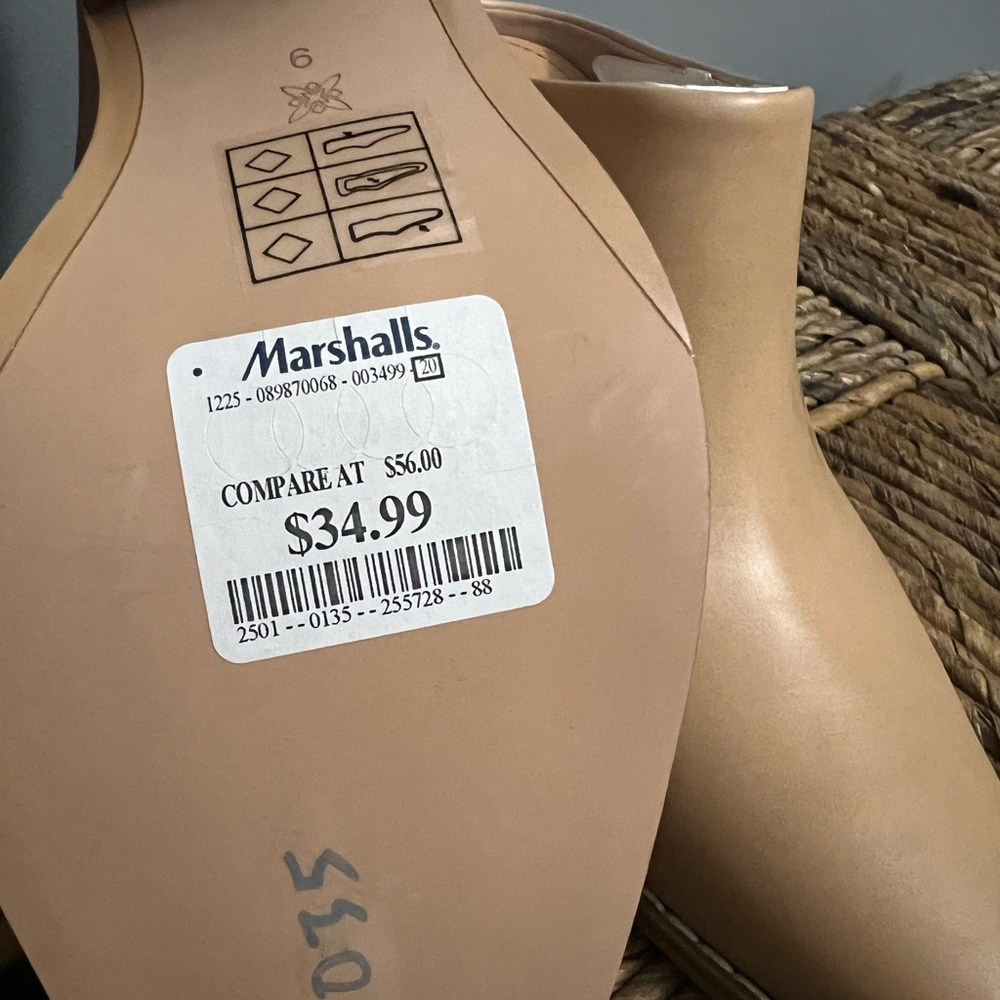 BCBGeneration Mules - Picture 7 of 8